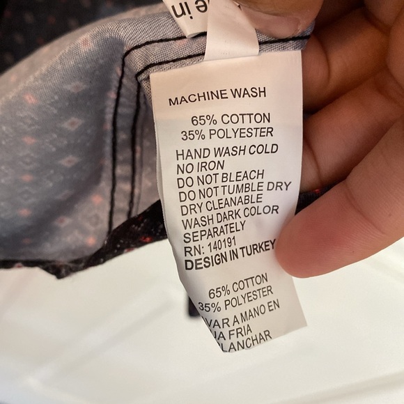 Men’s S Silver Stone Grey Black Red Geometric Button Down Shirt - Picture 4 of 5